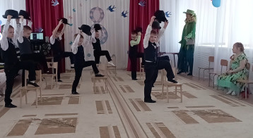 Праздник для мам! Праздник для мам!.
